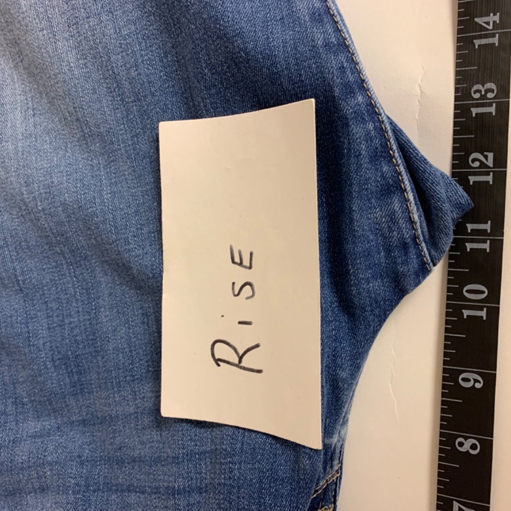 Levi’s 315 Shaping Women’s Bootcut 33x35 Distressed Faded Causal cowgirl western - Picture 8 of 10